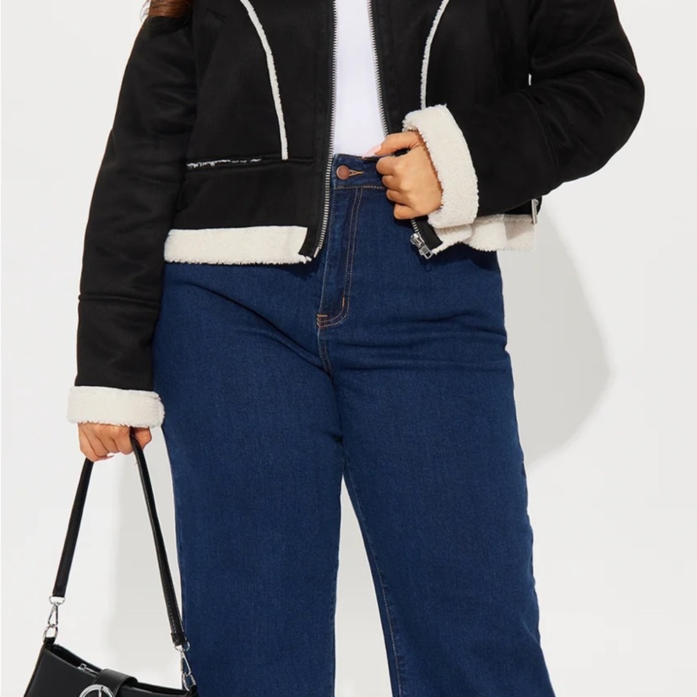 !!SOLD!!Women's Black and White Jacket - Picture 4 of 4